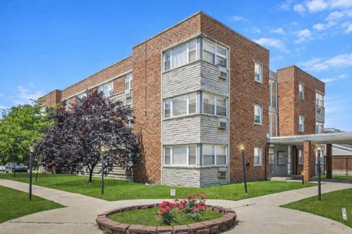 apt-2c-2411 W Balmoral Ave, CHICAGO, IL, 60625-2373 | Card Image