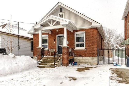 19 Huxley Ave N, Hamilton, ON, L8H4P1 | Card Image