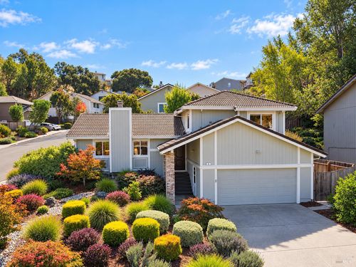 9 Carob Way, Novato, CA, 94945 | Card Image