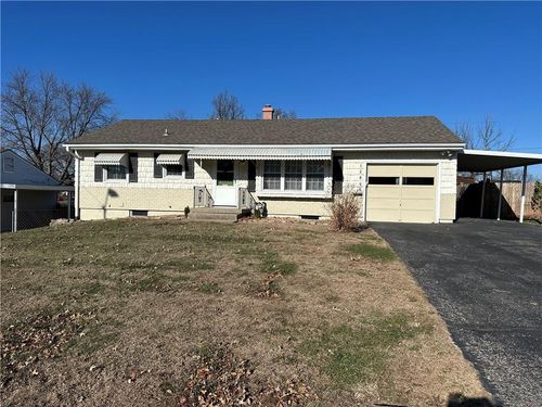 12806 E 33rd St S, Independence, MO, 64055-2404 | Card Image