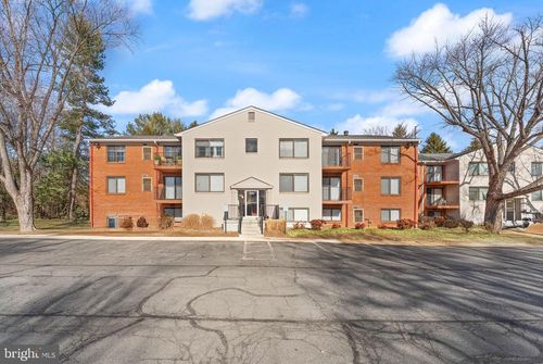 l-9-125 Clubhouse Dr Sw, LEESBURG, VA, 20175-4224 | Card Image