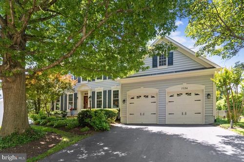 7726 Virginia Oaks Dr, GAINESVILLE, VA, 20155-2865 | Card Image