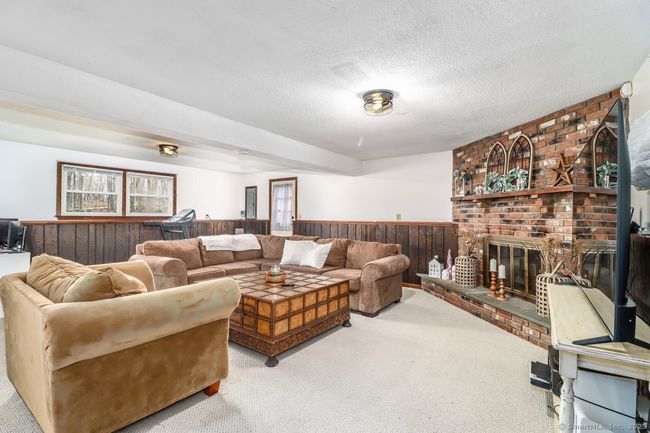 6 Glen Rd, House other with 3 bedrooms, 3 bathrooms and null parking in New Fairfield CT | Image 25