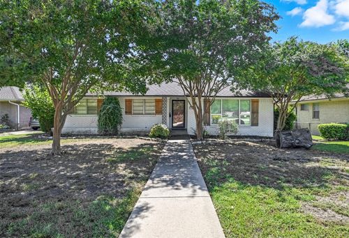 705 Scottsdale Dr, Richardson, TX, 75080-6010 | Card Image