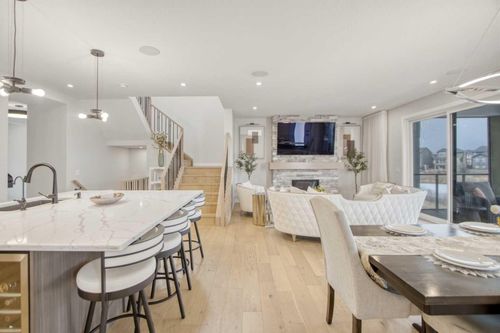 1104 Cranbrook Gdns Se, Calgary, AB, T3M3L3 | Card Image