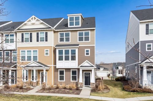 573 Satori Way, Chaska, MN, 55318-2744 | Card Image