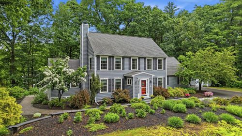 11 Montgomery Farm Rd, Derry, NH, 03038-7253 | Card Image