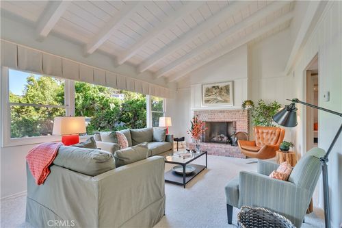 27131 Eastvale Rd, Palos Verdes Peninsula, CA, 90274-4012 | Card Image