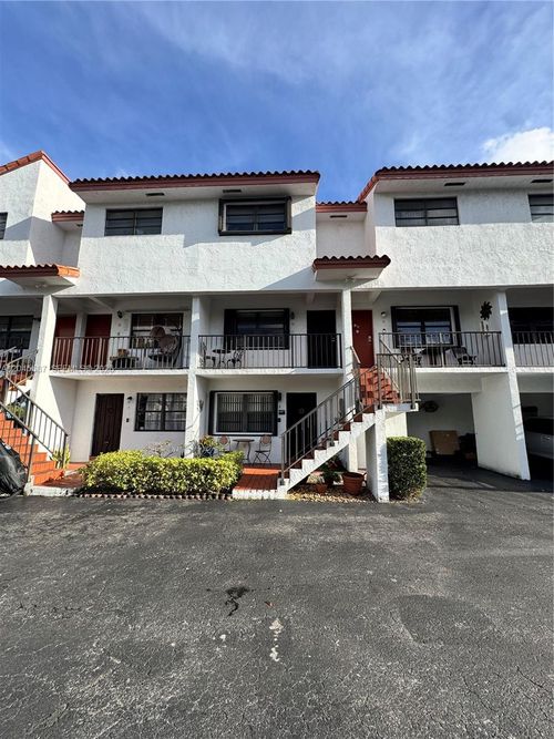10-421 Swallow Dr, Miami Springs, FL, 33166-4488 | Card Image