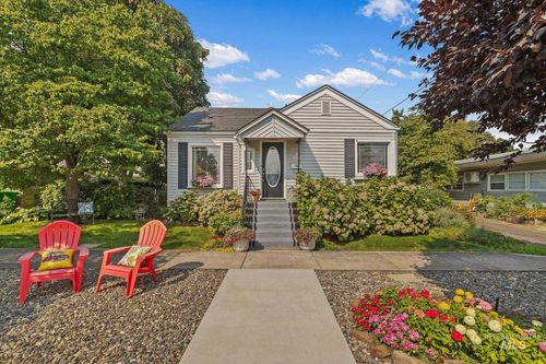 818 11th St, Lewiston, ID, 83501-2670 | Card Image