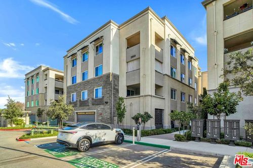unit-401-2850 Wagon Wheel Rd, Oxnard, CA, 93036-1460 | Card Image