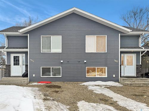 1812-1816 16th St W, Prince Albert, SK, S6V5Y2 | Card Image