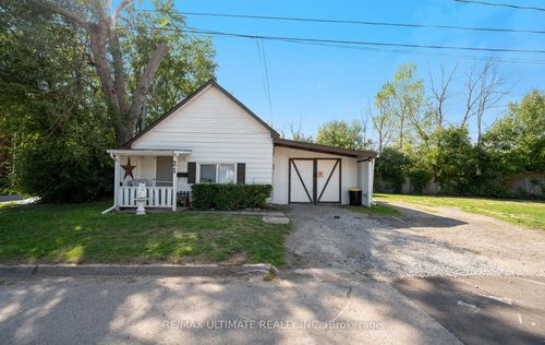21 Russell St, Fort Erie, ON, L2A4C1 | Card Image