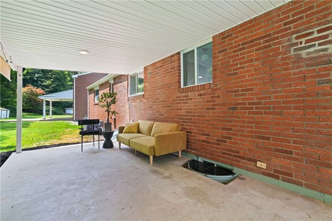 127 Greenview Dr, House other with 4 bedrooms, 2 bathrooms and null parking in Verona PA | Image 26