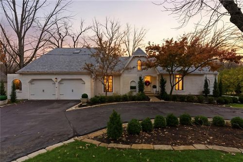 3705 Shawnee Mission Pkwy, Fairway, KS, 66205-2713 | Card Image