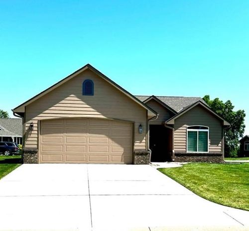 4426 Niblick Dr, Winfield, KS, 67156-8893 | Card Image