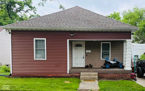 1207 Blackman St, Clinton, IN, 47842-1040 | Card Image