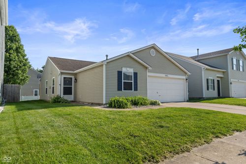 11913 Pronghorn Cir, Noblesville, IN, 46060-7876 | Card Image