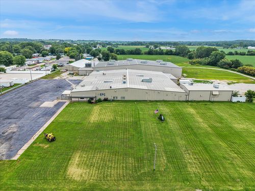 202 1st St, Kalona, IA, 52247 | Card Image