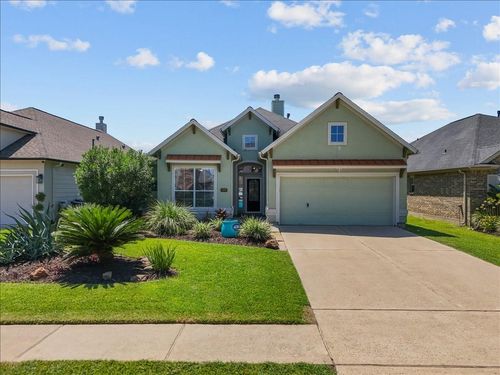 5038 Gulf Stream Ln, Bacliff, TX, 77518-2092 | Card Image