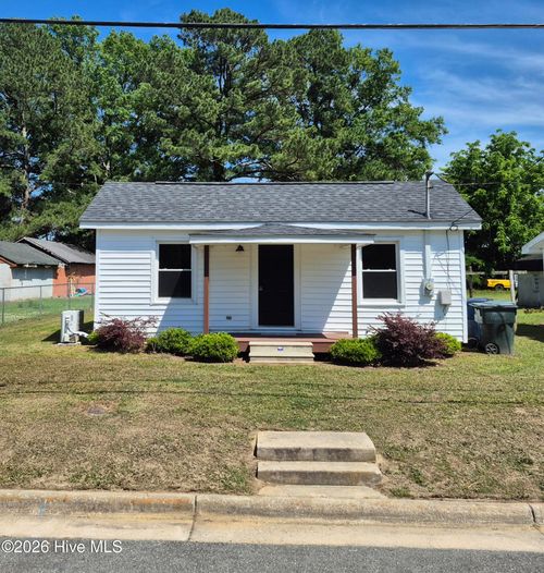 502 S Sycamore St, Fremont, NC, 27830-8634 | Card Image