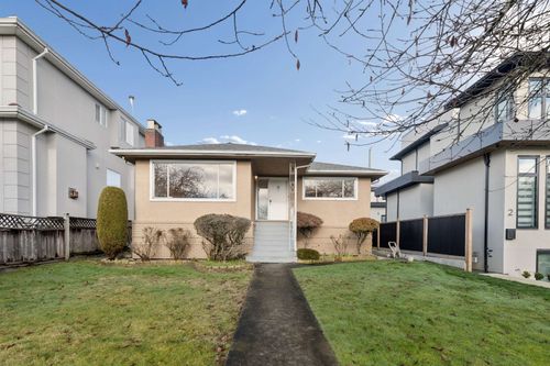 133 W 63rd Ave, Vancouver, BC, V5X2H7 | Card Image