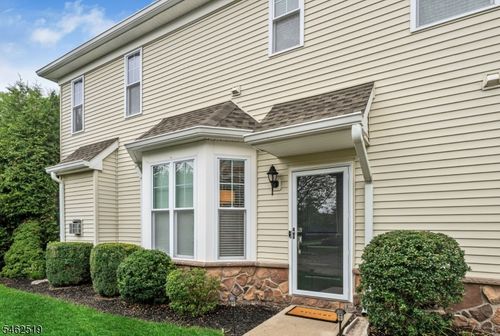 32 Dogwood Ln, Haskell, NJ, 07420-1066 | Card Image