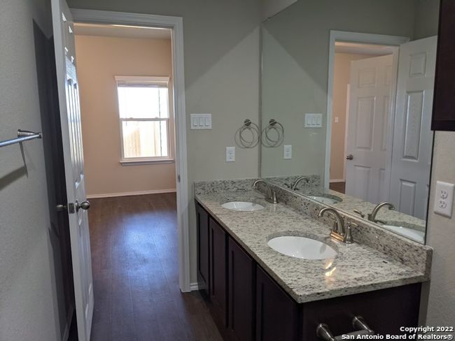 624 Heathers Way, Home with 3 bedrooms, 2 bathrooms and null parking in Seguin TX | Image 13