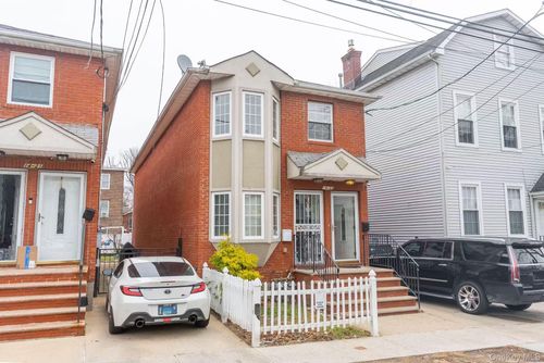 1423 116th St, College Point, NY, 11356-1541 | Card Image