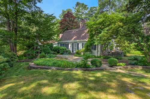 1062 Shore Rd, Cape Elizabeth, ME, 04107-1918 | Card Image