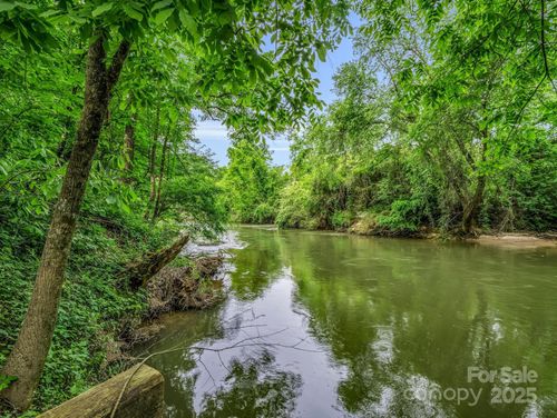 28-999 River Crest Pkwy, Rutherfordton, NC, 28139-9198 | Card Image