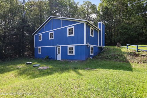 3119 Essex Rd, Tobyhanna, PA, 18466-8222 | Card Image
