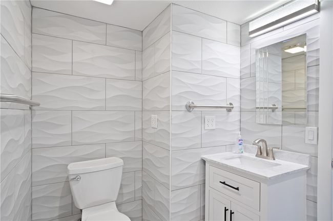 Bathroom | Image 29