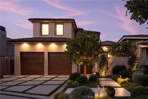 2 Rue Biarritz, Newport Beach, CA, 92660-5101 | Card Image