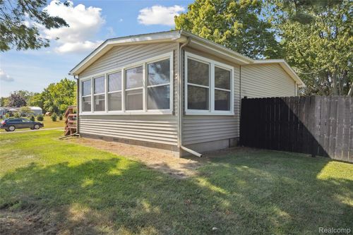 6524 Reilly Dr, Gregory, MI, 48137-9664 | Card Image
