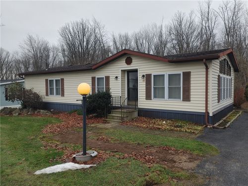 45 Hidden Meadows Drive, Bergen, NY, 14416 | Card Image