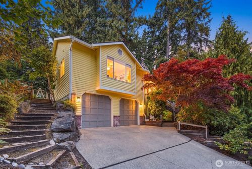 6922 N Meadowdale Rd, Edmonds, WA, 98026 | Card Image