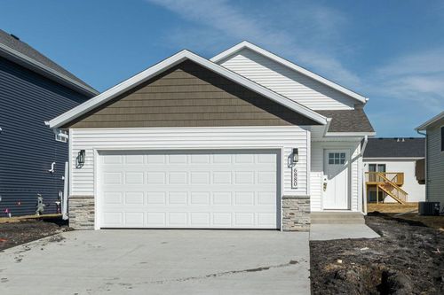 6211 87th Ave S, Horace, ND, 58047-2921 | Card Image