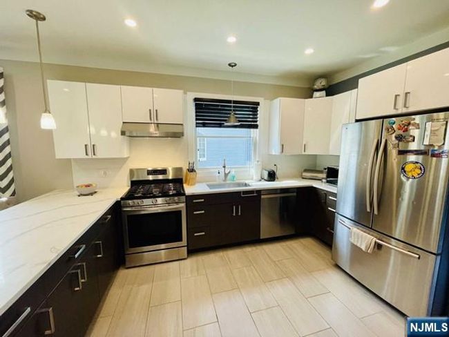 60 Bellevue Ave, House other with 3 bedrooms, 2 bathrooms and null parking in Elmwood Park NJ | Image 5