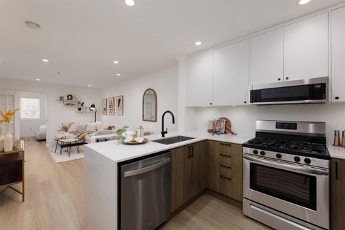 688 E 16th Ave, Vancouver, BC, V5T2V4 | Card Image