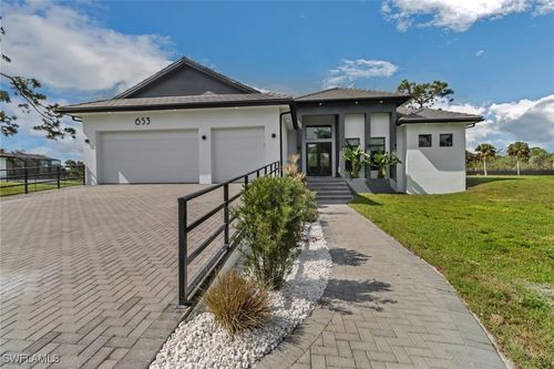 653 23rd St Sw, NAPLES, FL, 34117-3225 | Card Image