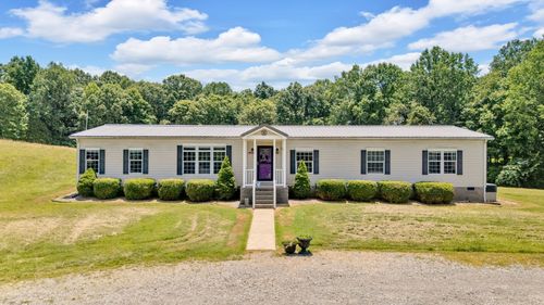228 J W Thompson Rd, Westmoreland, TN, 37186-7203 | Card Image