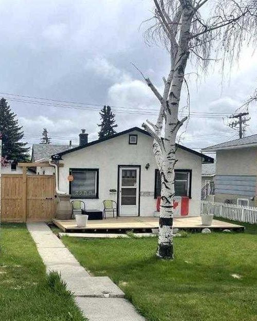 2511 9 Ave Se, Calgary, AB, T2A0B4 | Card Image