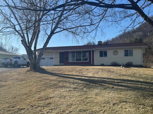 1060 Frontage Rd, Dakota, MN, 55925-7138 | Card Image