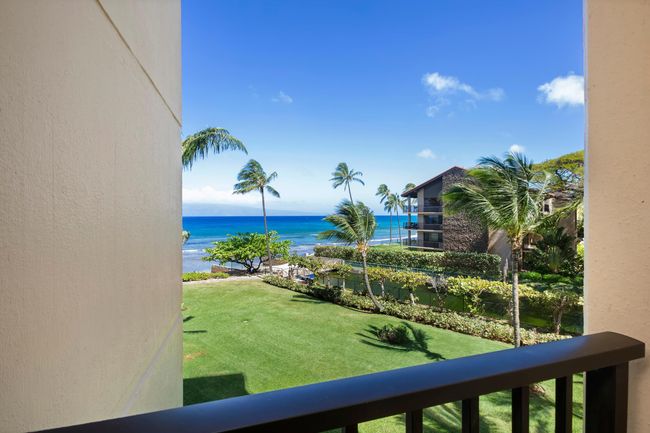 304 - 3445 Lower Honoapiilani Rd, Condo with 2 bedrooms, 2 bathrooms and null parking in Lahaina HI | Image 17