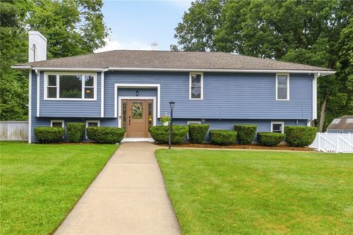 5 Collingwood Dr, Cranston, RI, 02921-2610 | Card Image