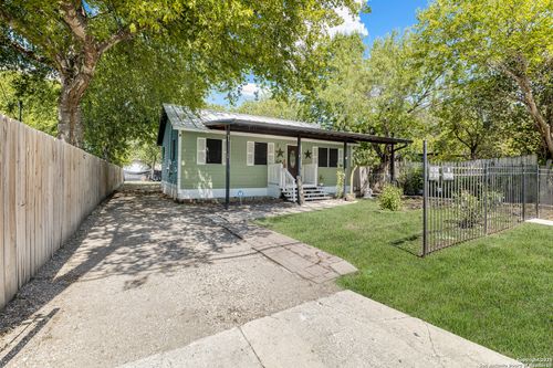 235 Mohawk St, San Antonio, TX, 78211-3817 | Card Image