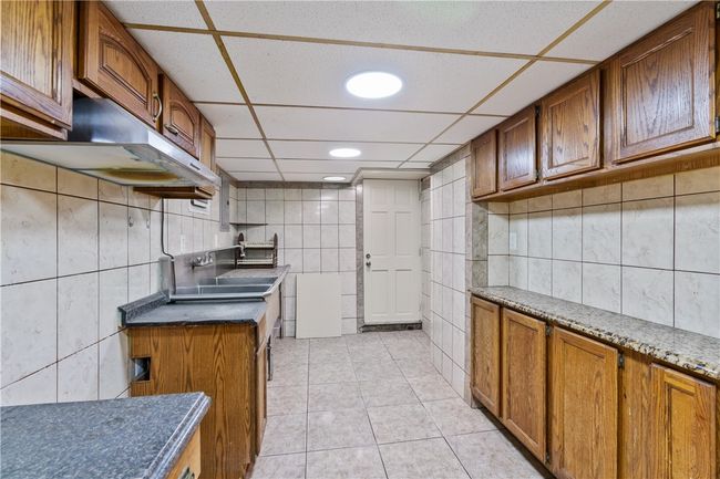 3640 Mintwood St, House other with 3 bedrooms, 2 bathrooms and 4 parking in Pittsburgh PA | Image 24