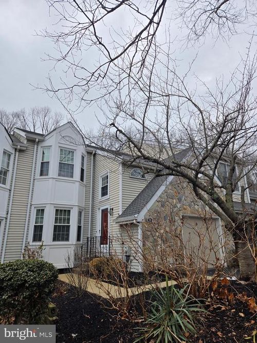 24 Bogey Cir, DOYLESTOWN, PA, 18901-2877 | Card Image