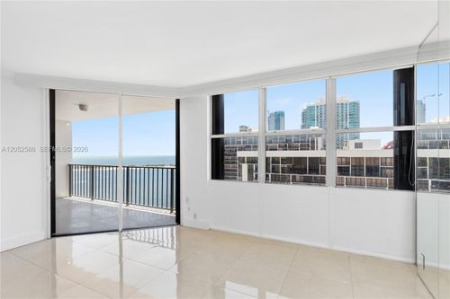 b1903-1901 Brickell Ave, Miami, FL, 33129-1706 | Card Image